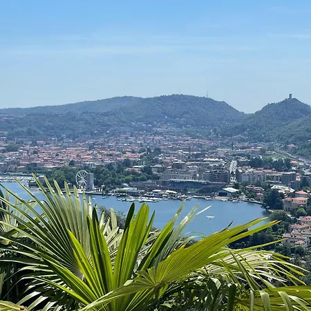 Portatorre Suite, A Charming In The Heart Of Como, Free Private Parking, Air Conditioning & More! Apartment *