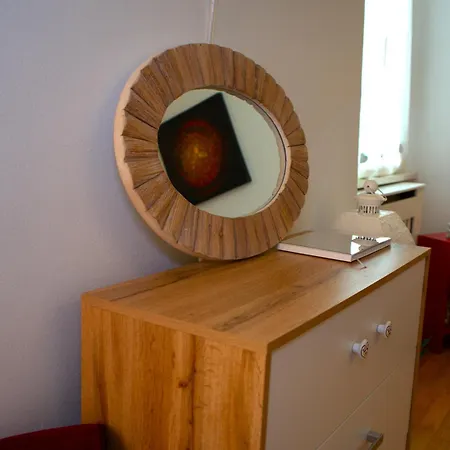 Portatorre Suite, A Charming In The Heart Of Como, Free Private Parking, Air Conditioning & More! Apartment Como
